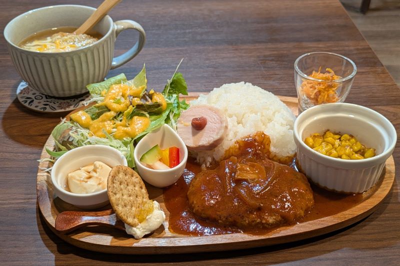 ランチプレートを撮影した写真