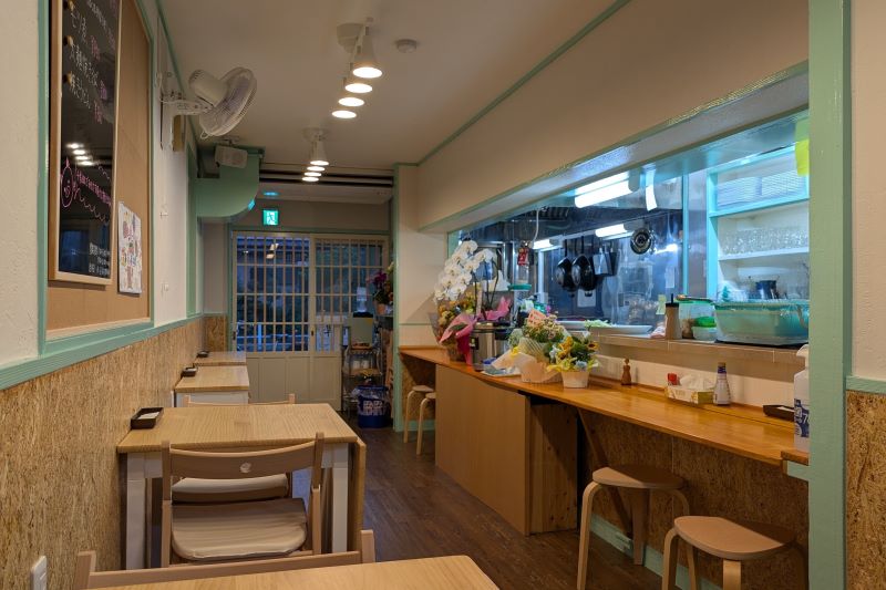 ごはんや ままきっちんの店内を撮影した写真