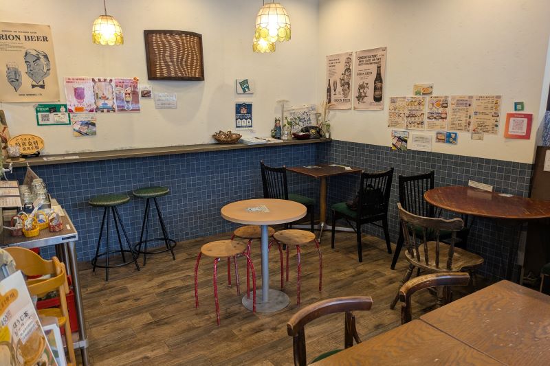 喫茶マチエキの店内を撮影した写真