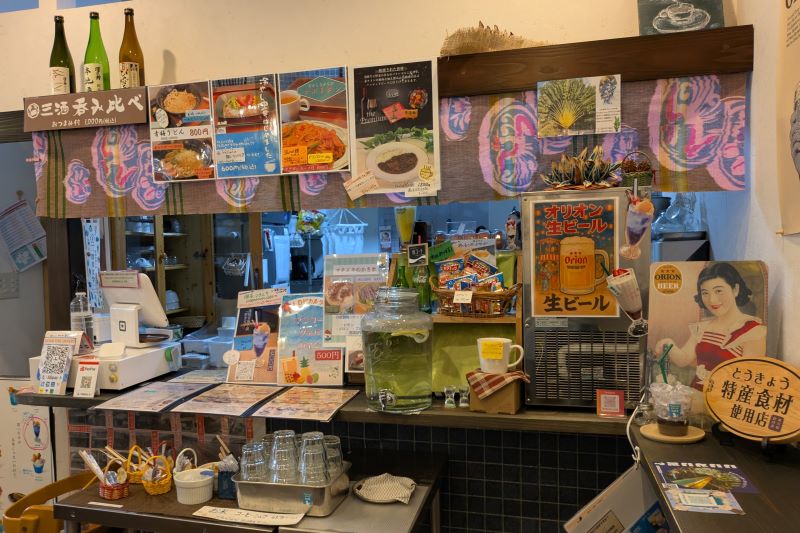 喫茶マチエキの店内を撮影した写真