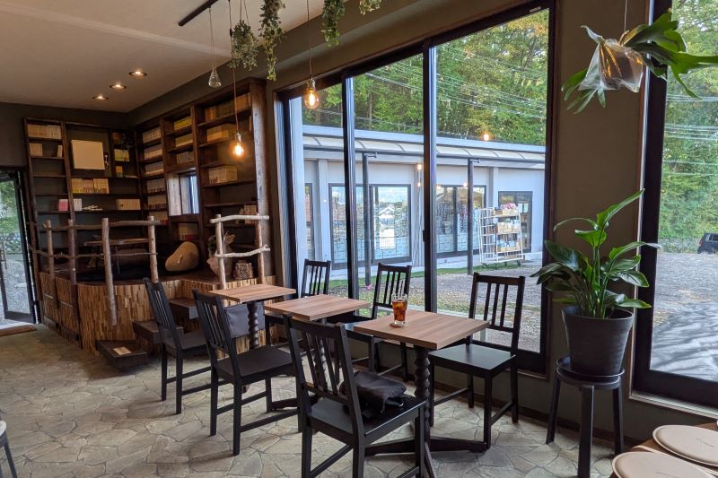 まゆみの森カフェの店内を撮影した写真