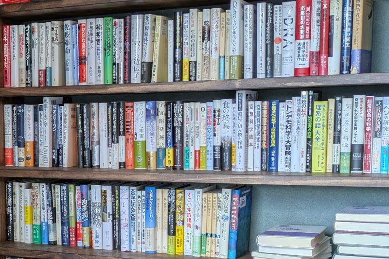 本棚を撮影した写真