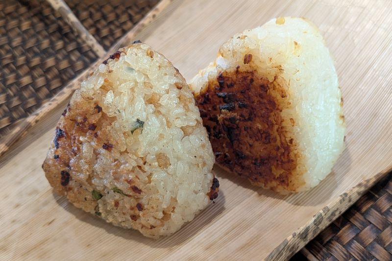 御岳の包み飯(肉まぜこみ・味噌)