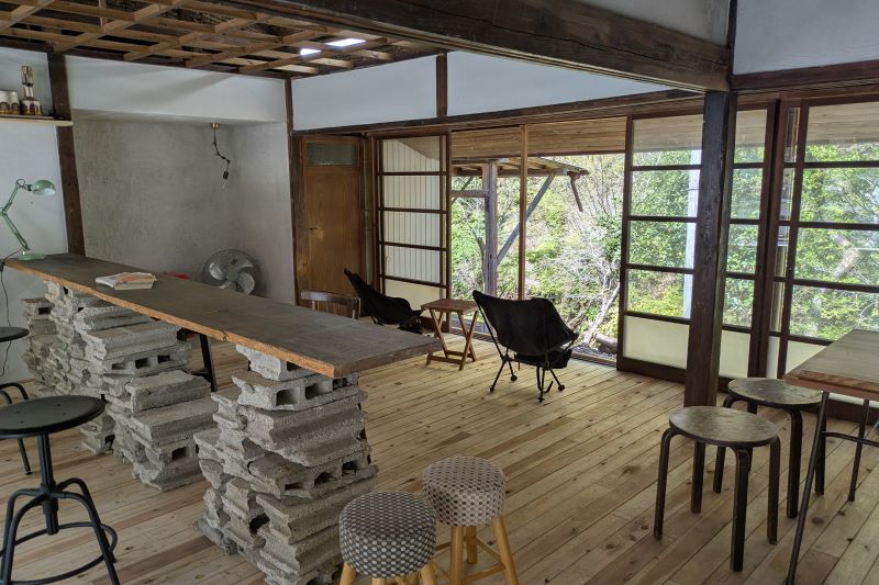 御岳lokkiの店内