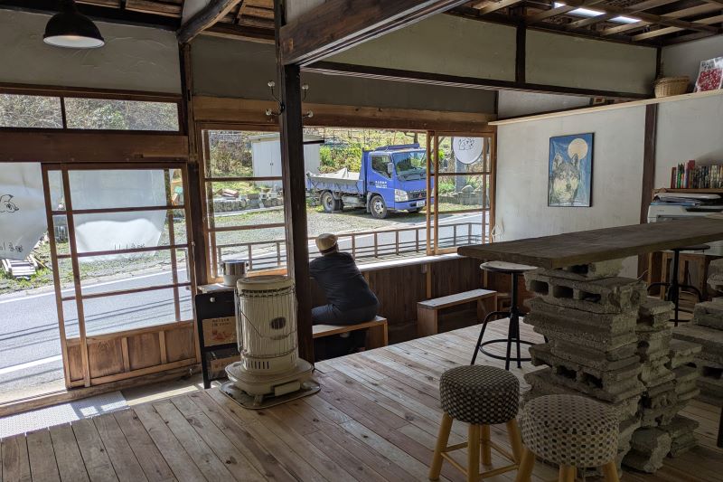 御岳lokkiの店内