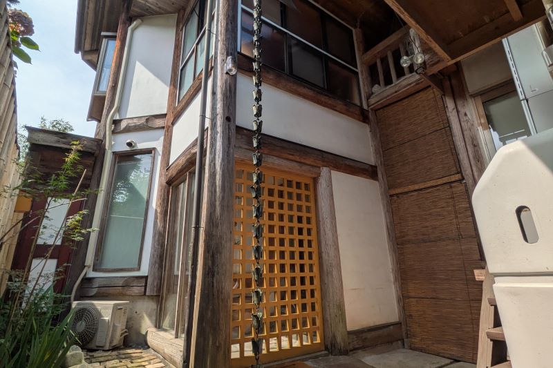 カフェ ハークの玄関