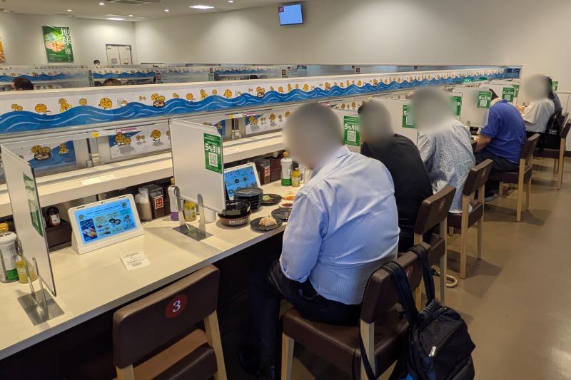魚べい 羽村店の店内